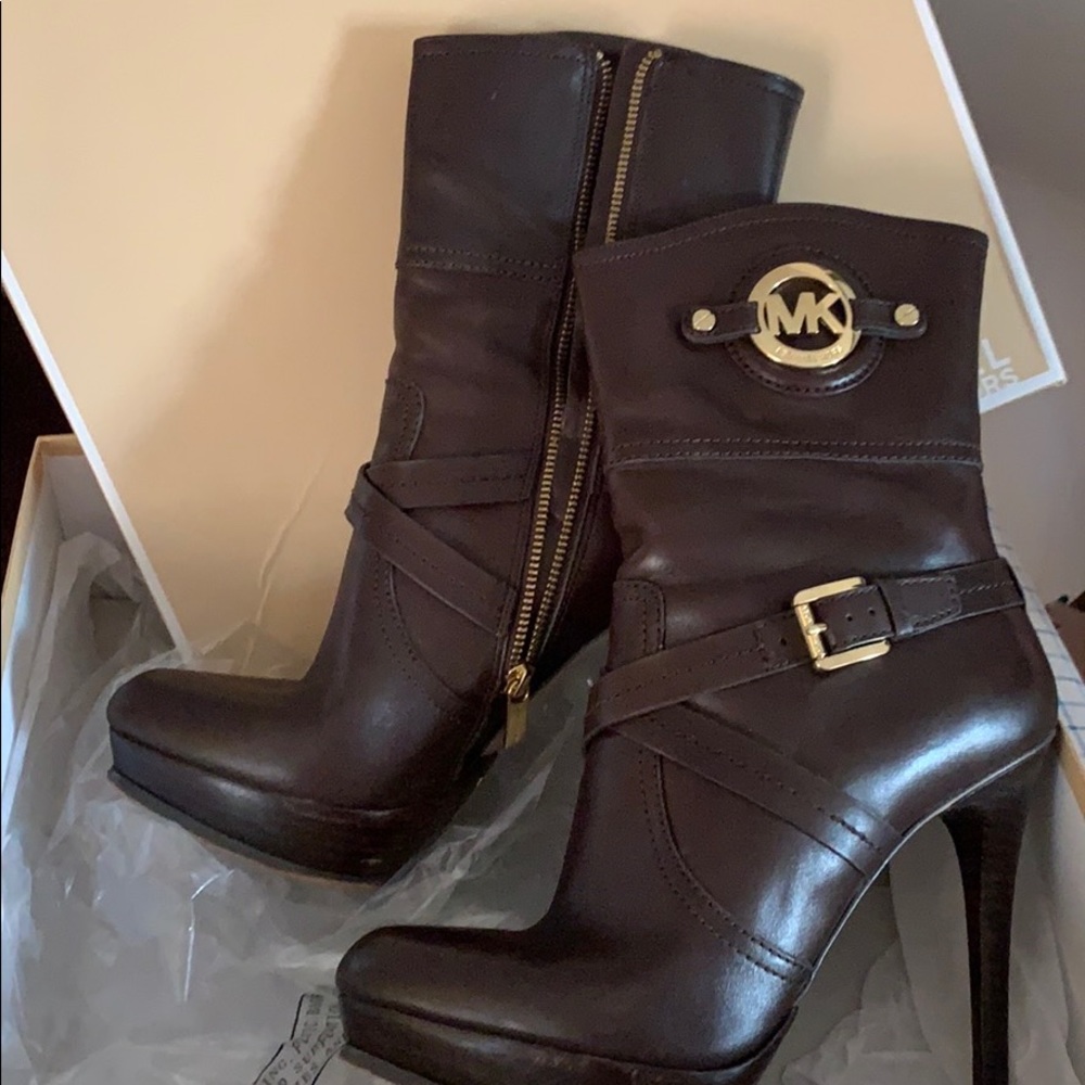 High ankle boots